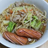 ウインナーと肉野菜炒めの醤油ラーメン☆